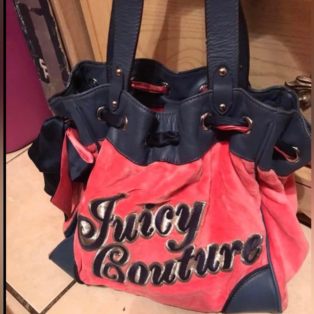 Juicy couture pink/navy daydreamer